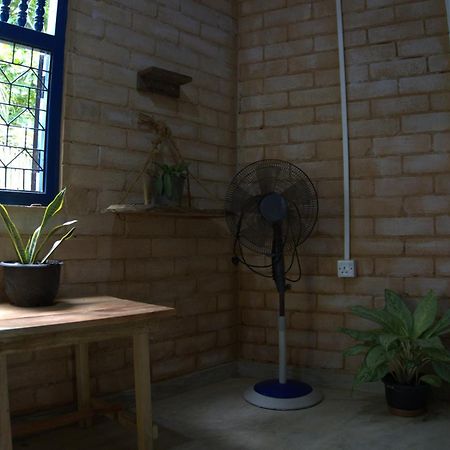 Passionfruit Homestay Matara Extérieur photo