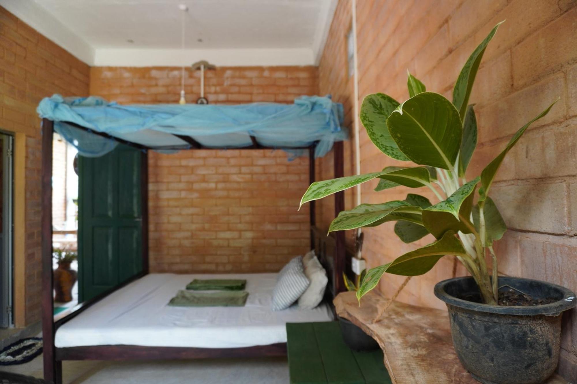 Passionfruit Homestay Matara Extérieur photo